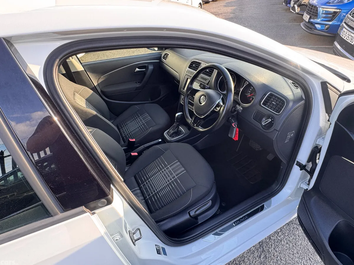 Volkswagen Polo Hatchback, Petrol, 2015, White