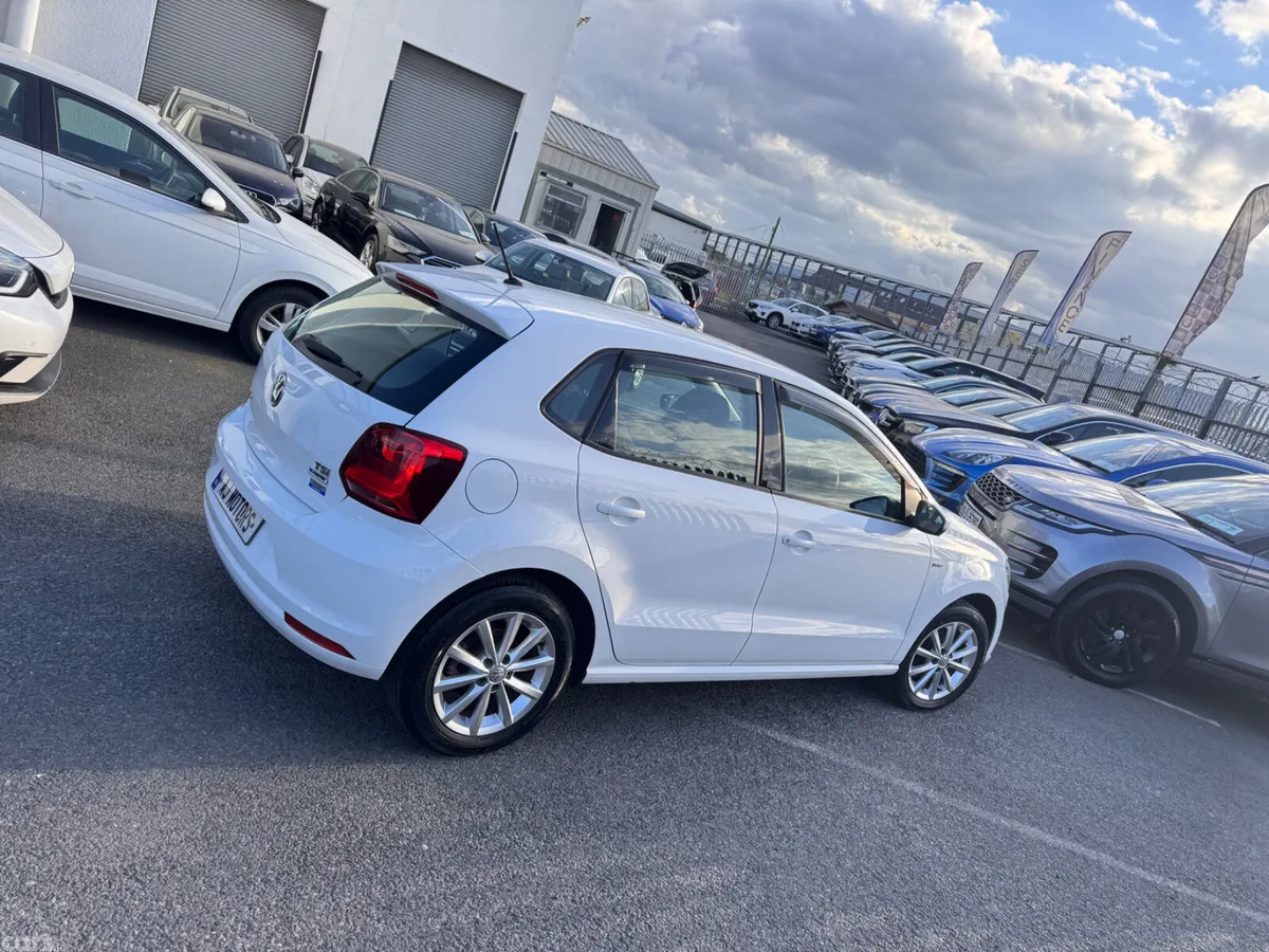 Volkswagen Polo Hatchback, Petrol, 2015, White