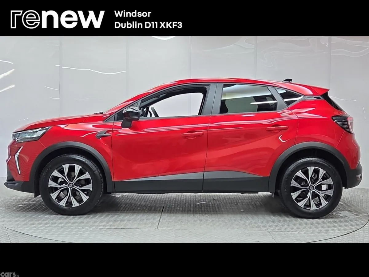 Renault Captur Hatchback, Petrol, 2026, Red
