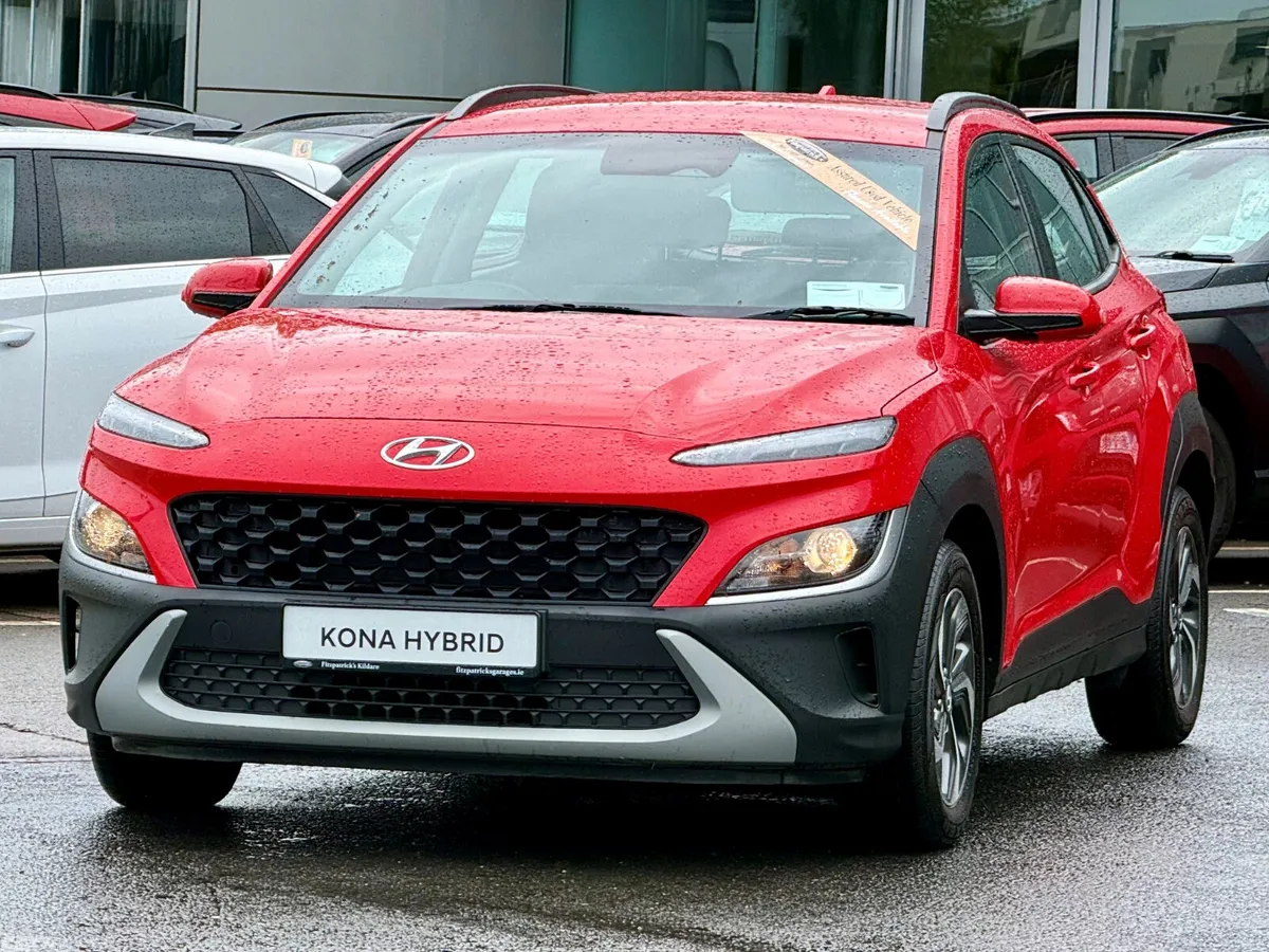 Hyundai KONA Hatchback, Petrol Hybrid, 2022, Red