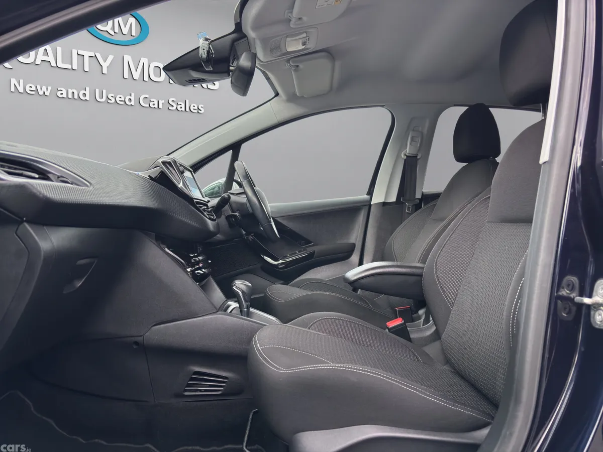Peugeot 208 Hatchback, Petrol, 2018, Blue