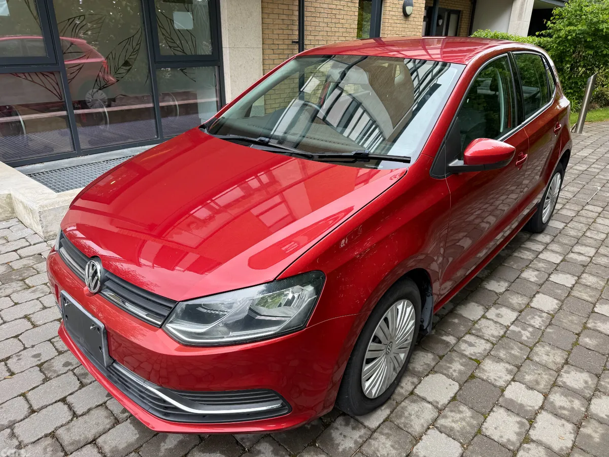 Volkswagen Polo Hatchback, Petrol, 2015, Red