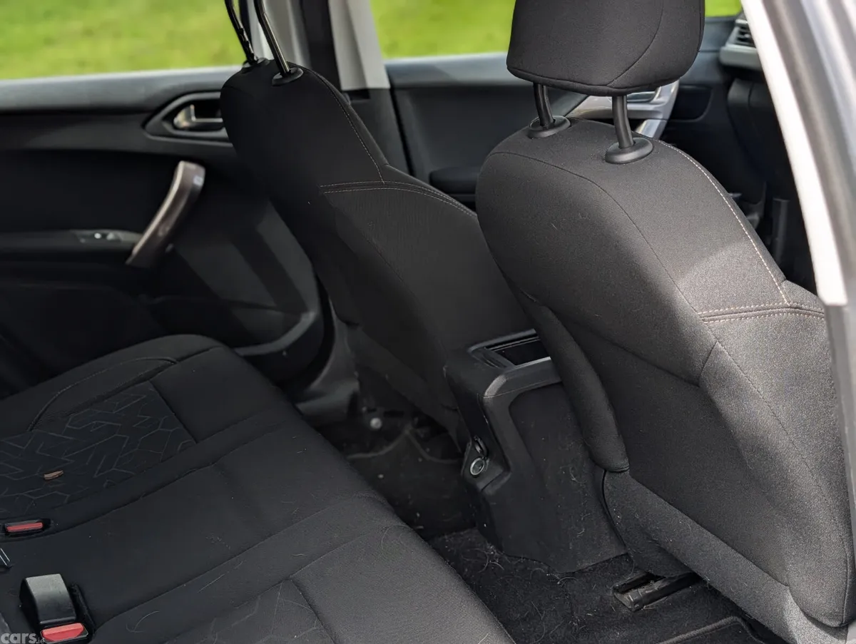Peugeot 2008 SUV, Diesel, 2015, Grey