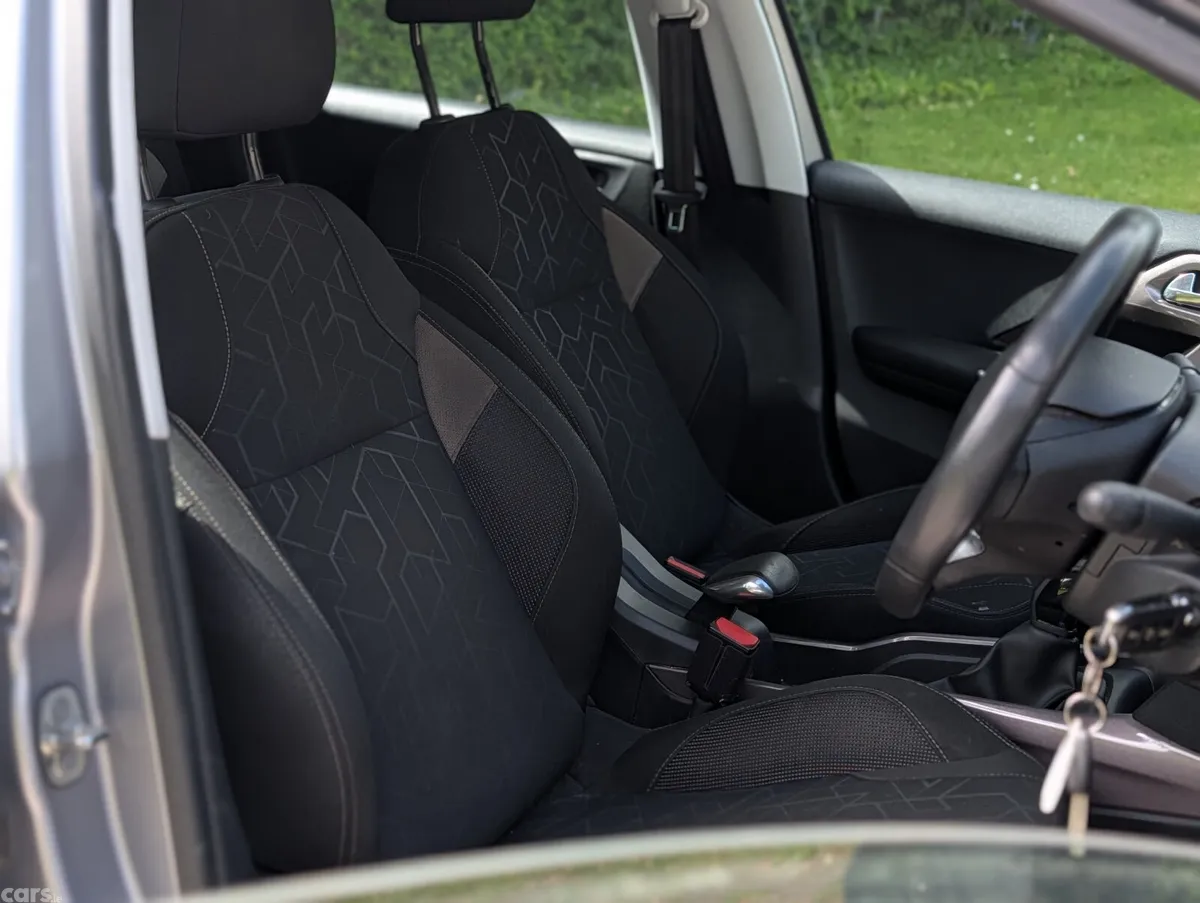 Peugeot 2008 SUV, Diesel, 2015, Grey