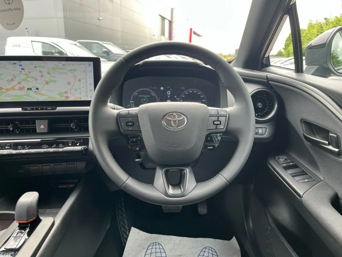 Toyota C-HR SUV, Petrol Hybrid, 2024, Blue