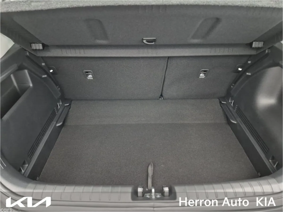 Kia Stonic Hatchback, Petrol, 2026, White