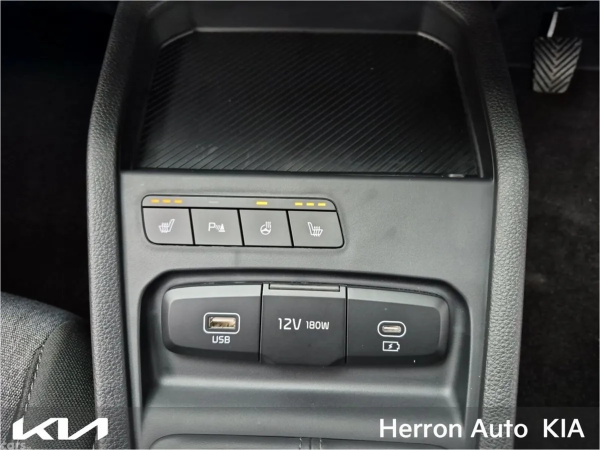 Kia Stonic Hatchback, Petrol, 2026, White