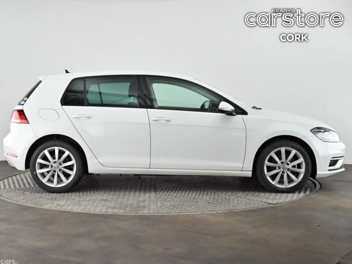 Volkswagen Golf Hatchback, Petrol, 2019, White