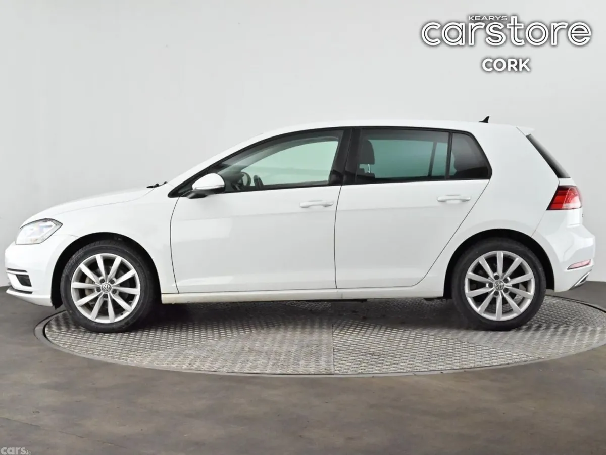 Volkswagen Golf Hatchback, Petrol, 2019, White
