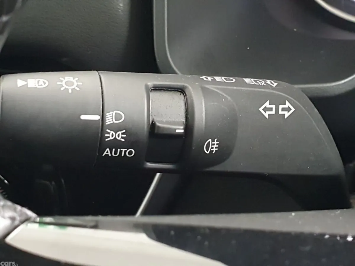 Nissan Qashqai SUV, Petrol Hybrid, 2024, Silver