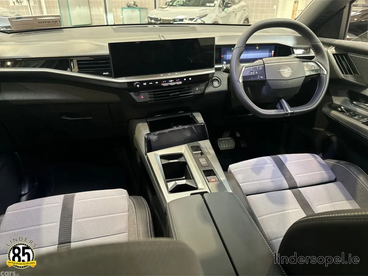 Opel Grandland SUV, Electric, 2026, Orange