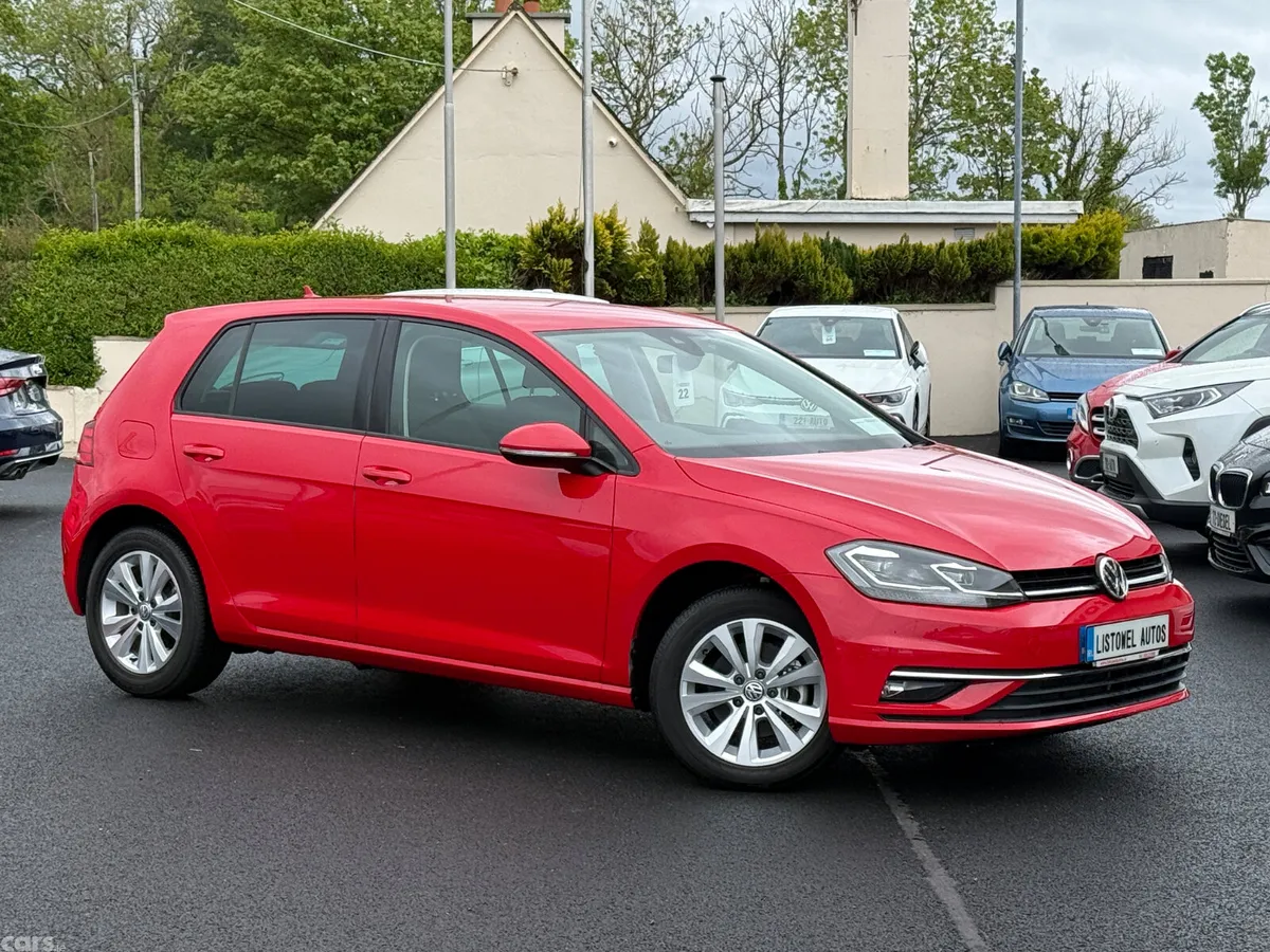 Volkswagen Golf Hatchback, Petrol, 2018, Red