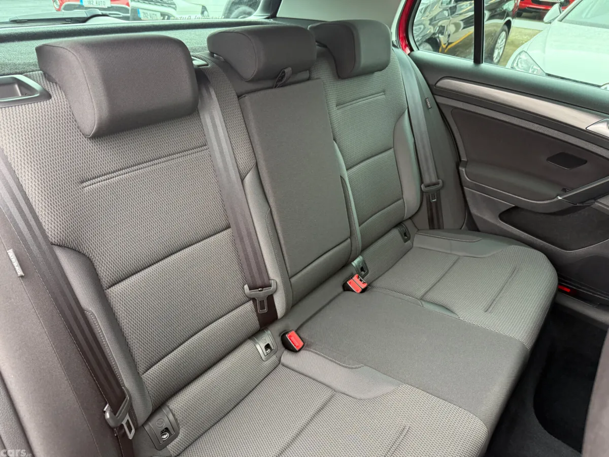 Volkswagen Golf Hatchback, Petrol, 2018, Red