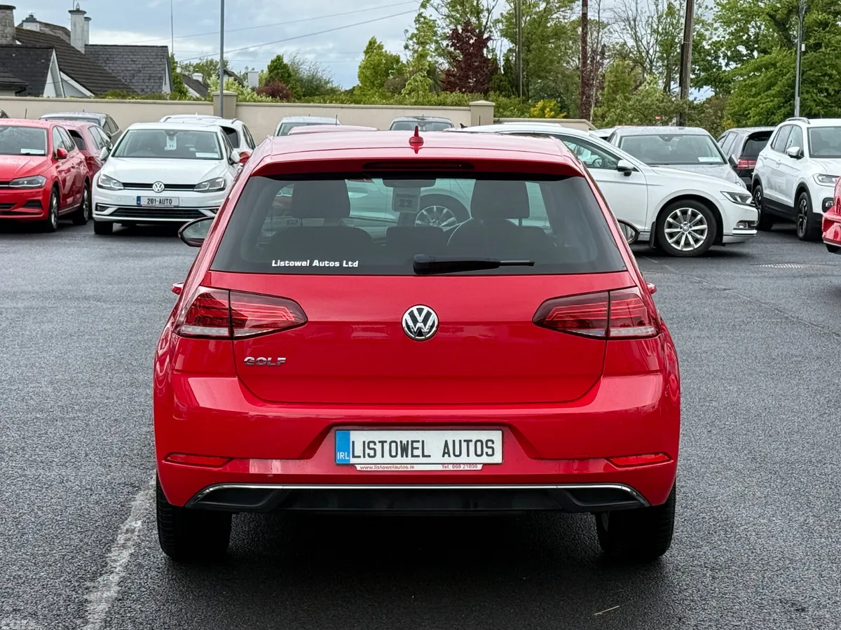 Volkswagen Golf Hatchback, Petrol, 2018, Red