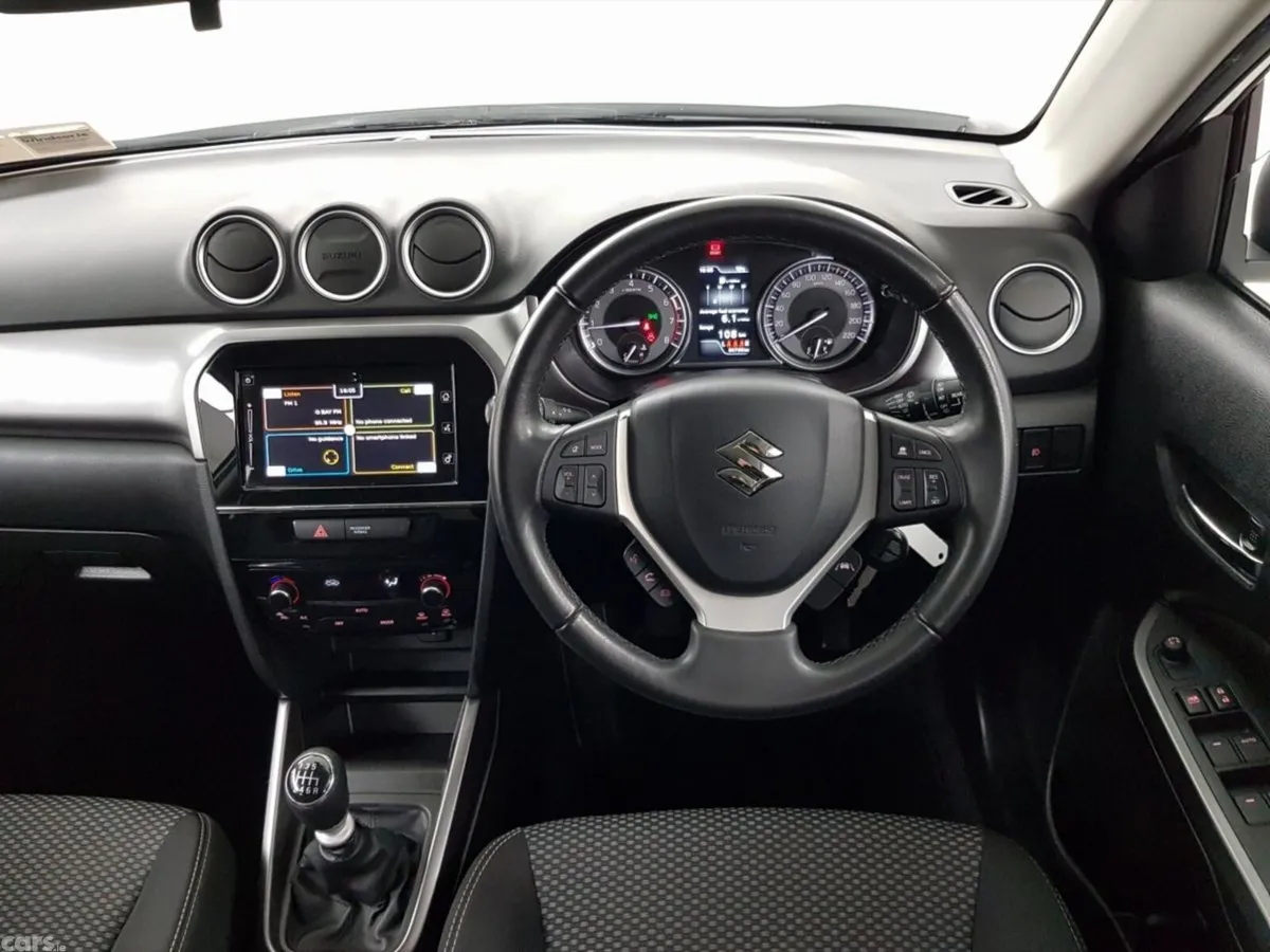 Suzuki Vitara SUV, Petrol Hybrid, 2021, White