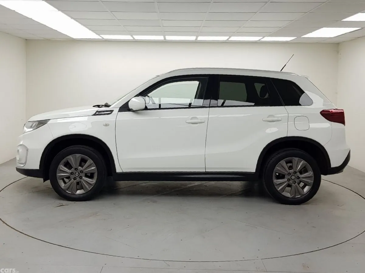 Suzuki Vitara SUV, Petrol Hybrid, 2021, White