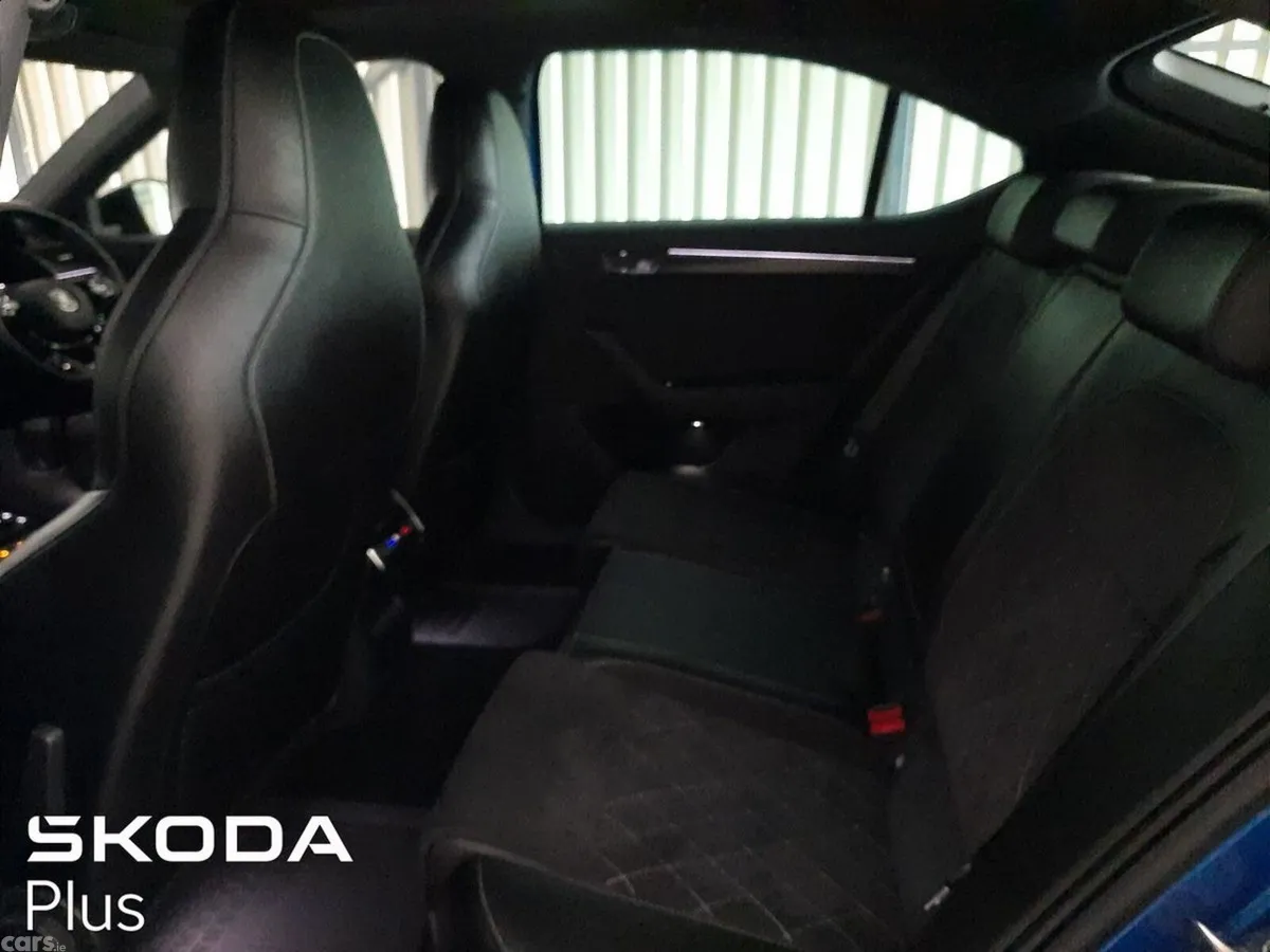Skoda Superb Saloon, Diesel, 2023, Blue