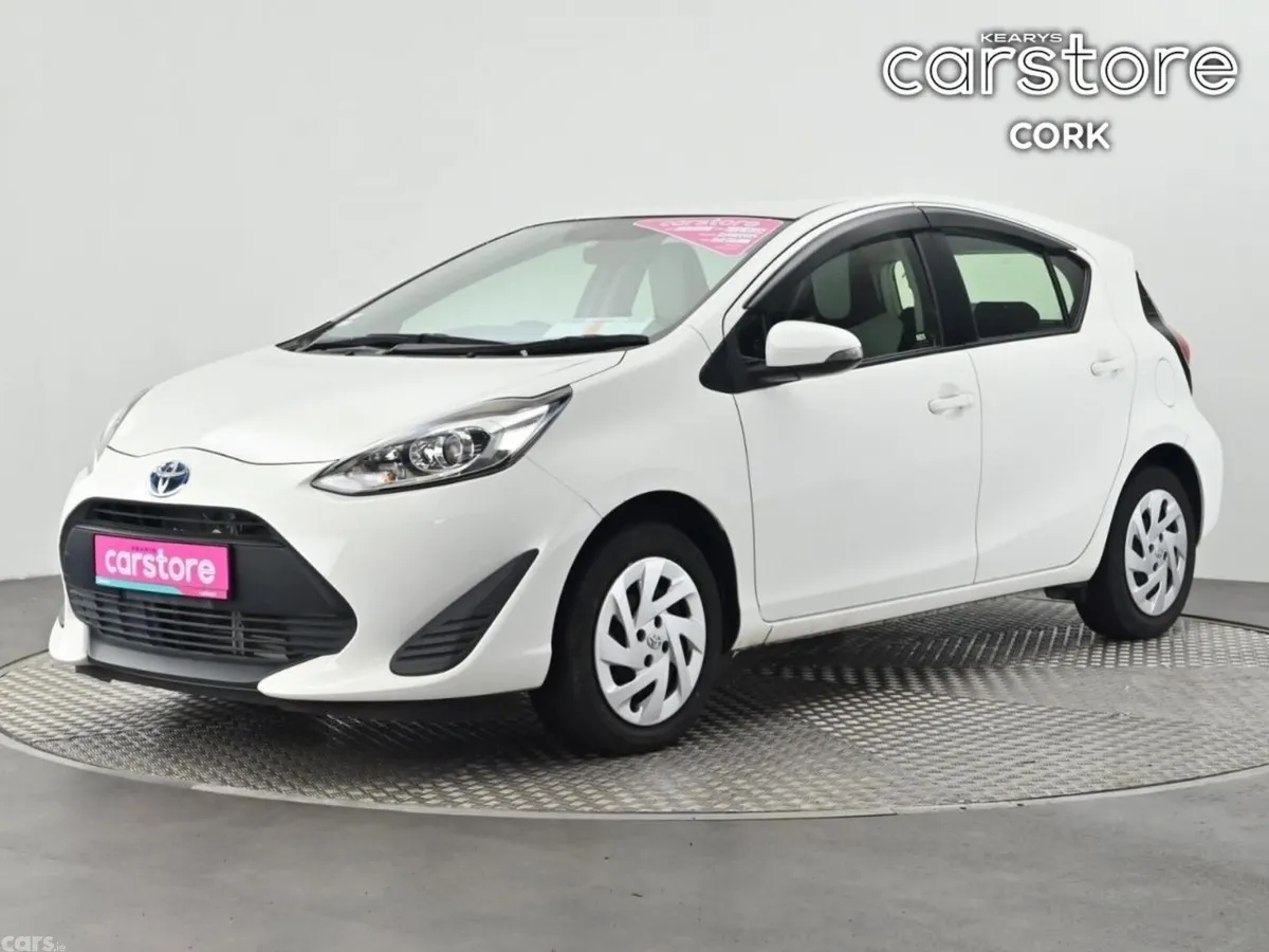 Toyota Aqua Hatchback, Petrol Hybrid, 2021, White