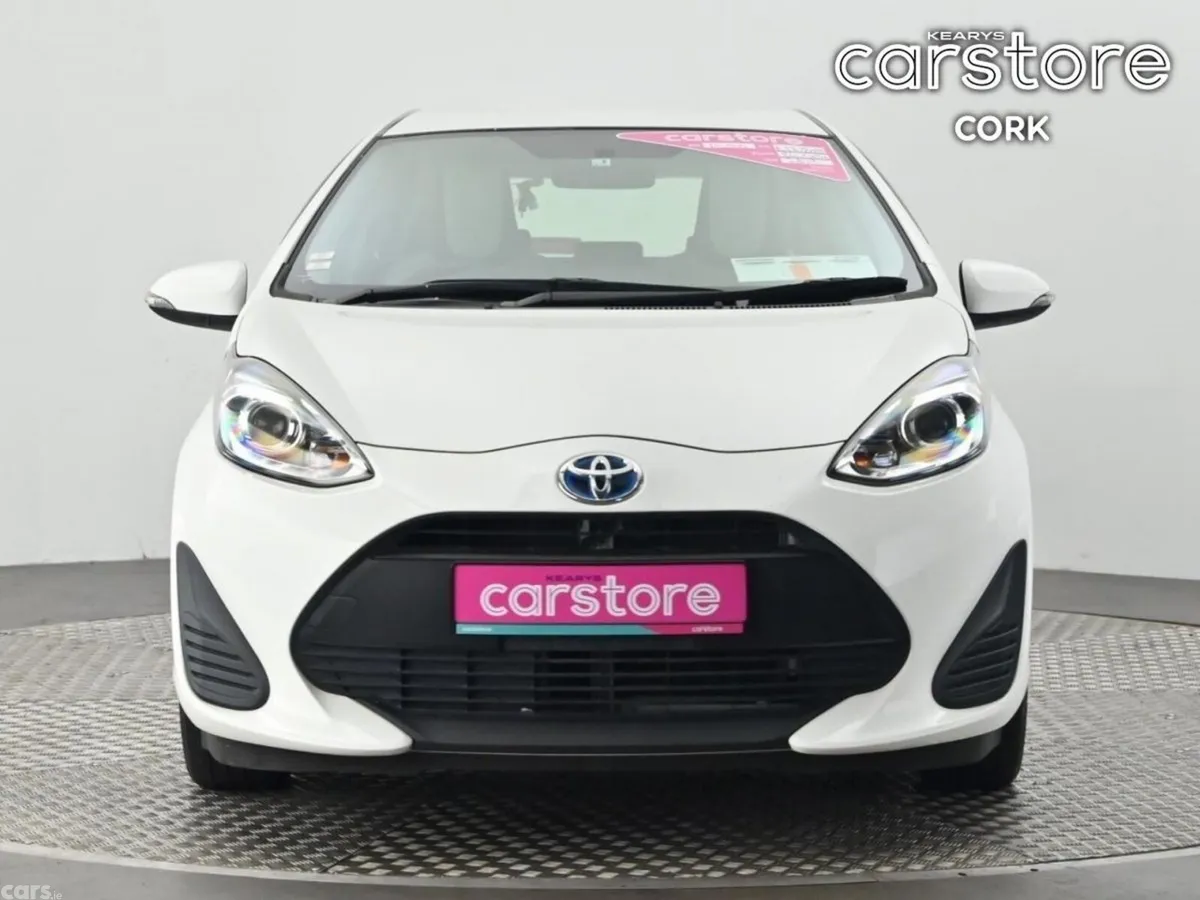 Toyota Aqua Hatchback, Petrol Hybrid, 2021, White