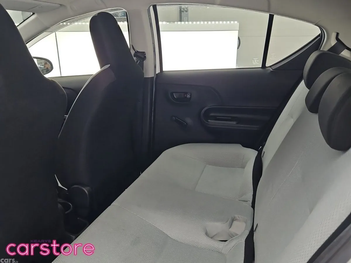 Toyota Aqua Hatchback, Petrol Hybrid, 2021, White