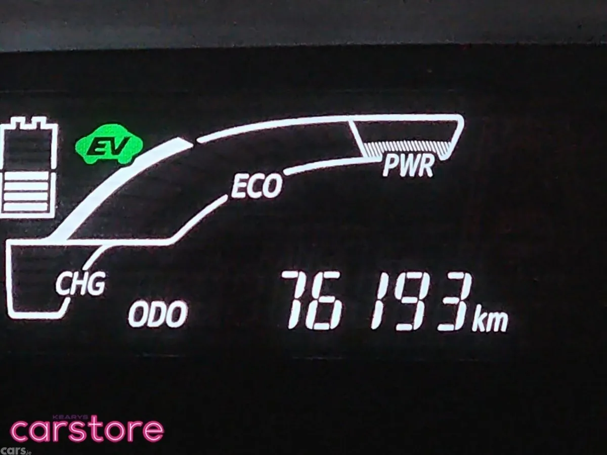 Toyota Aqua Hatchback, Petrol Hybrid, 2021, White
