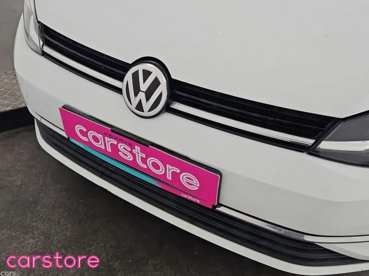Volkswagen Golf Hatchback, Petrol, 2019, White