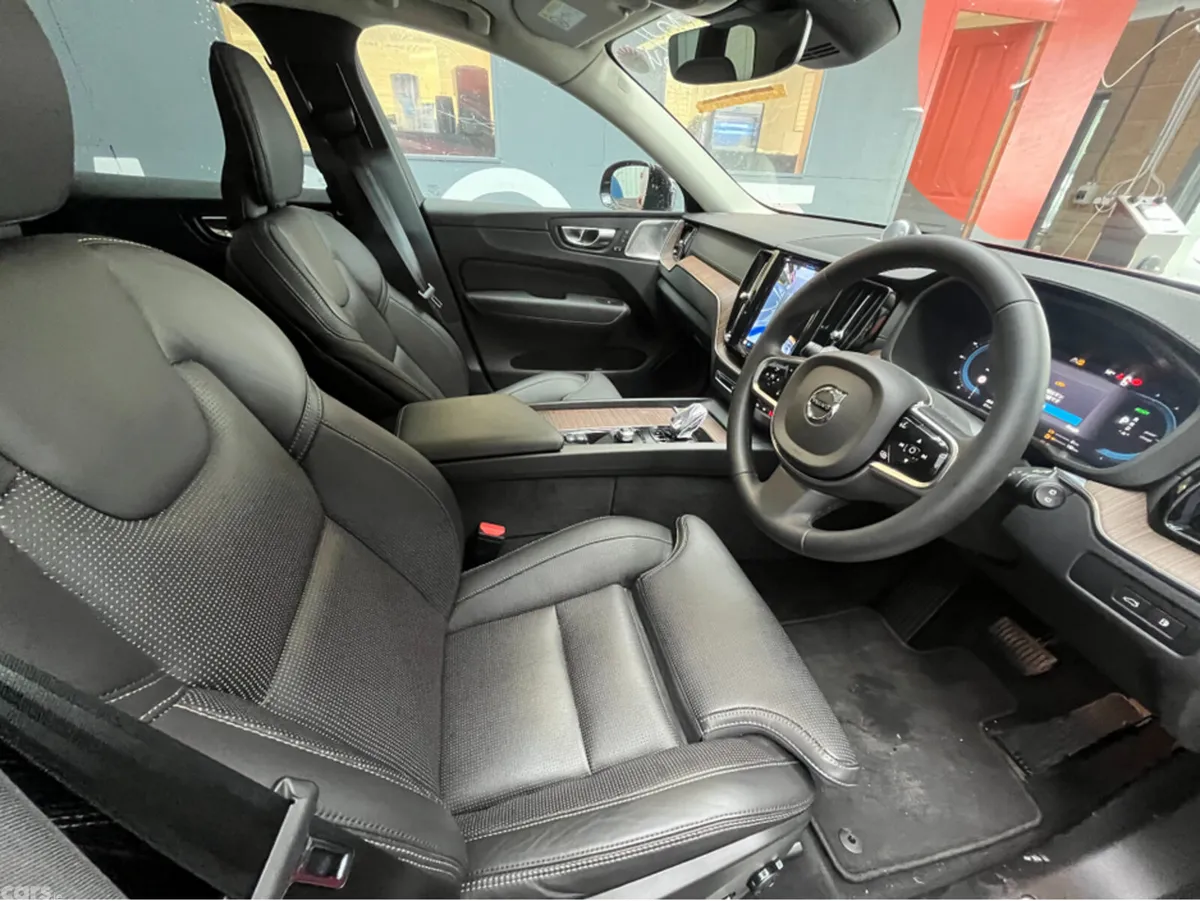 Volvo XC60 SUV, Petrol Plug-in Hybrid, 2024, Red
