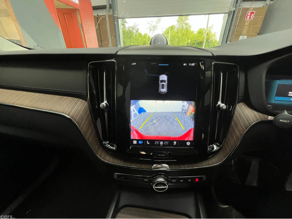 Volvo XC60 SUV, Petrol Plug-in Hybrid, 2024, Red