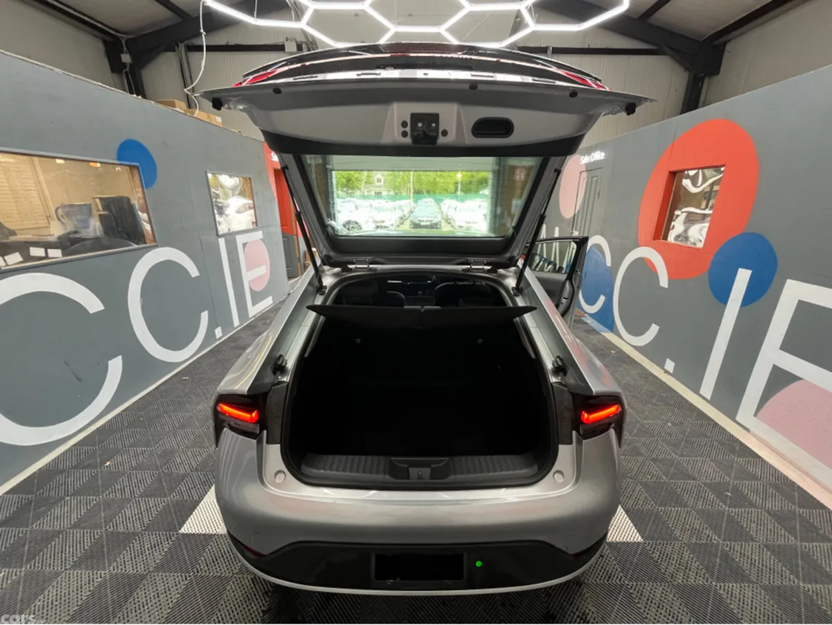 Toyota Prius Saloon, Petrol Hybrid, 2025, Silver