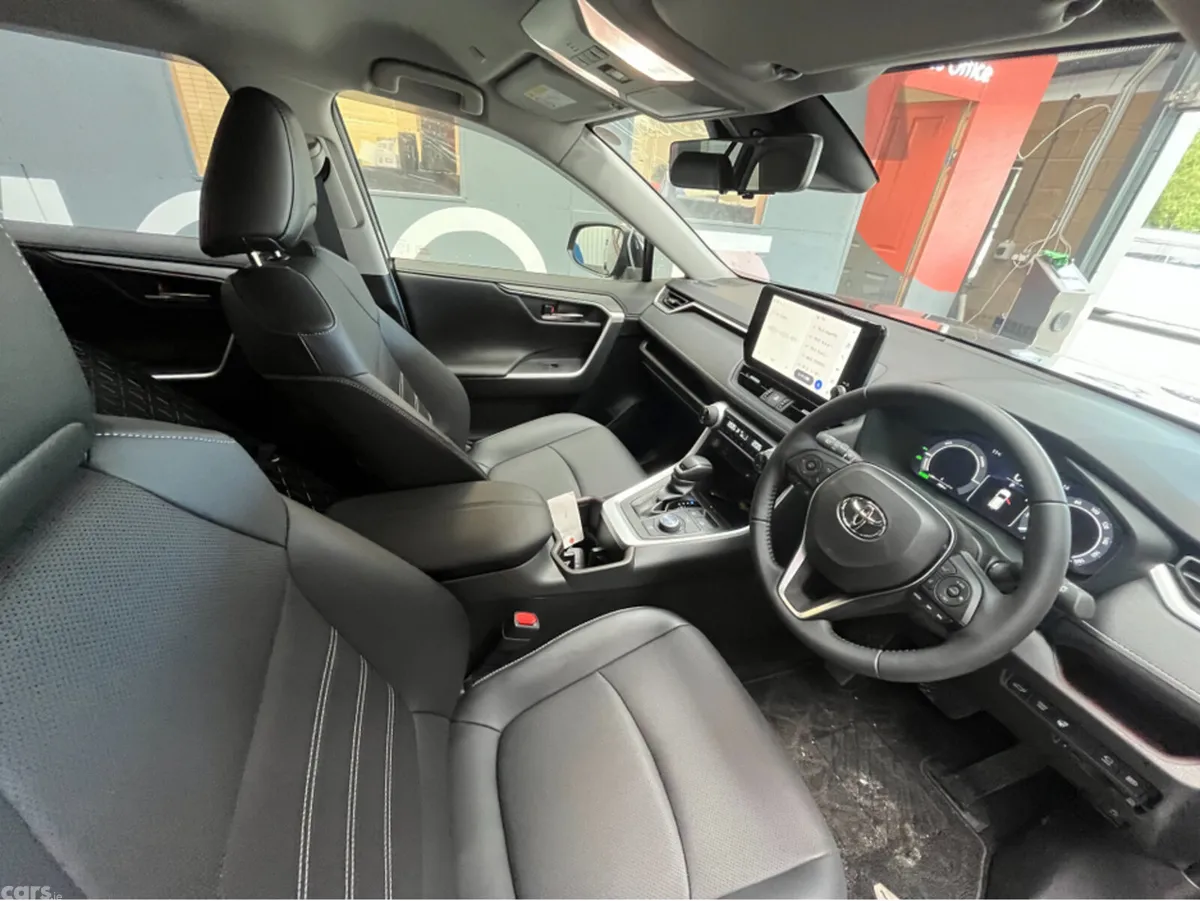 Toyota RAV4 SUV, Petrol Hybrid, 2025, Grey