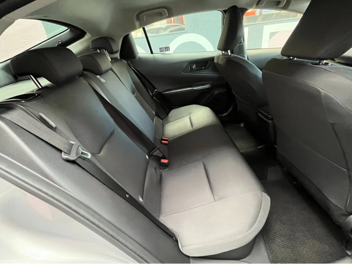 Toyota Prius Saloon, Petrol Hybrid, 2025, Silver