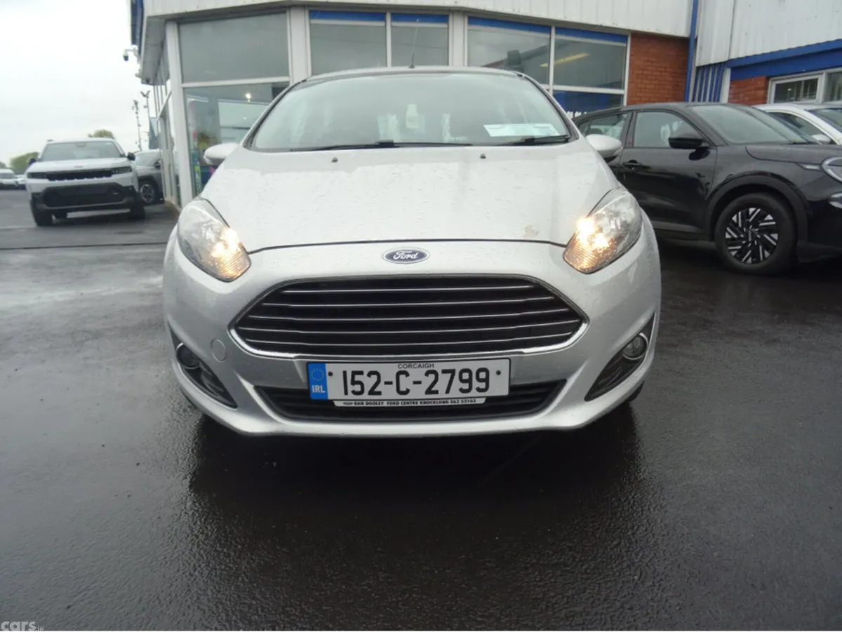 Ford Fiesta Hatchback, Petrol, 2015, Silver