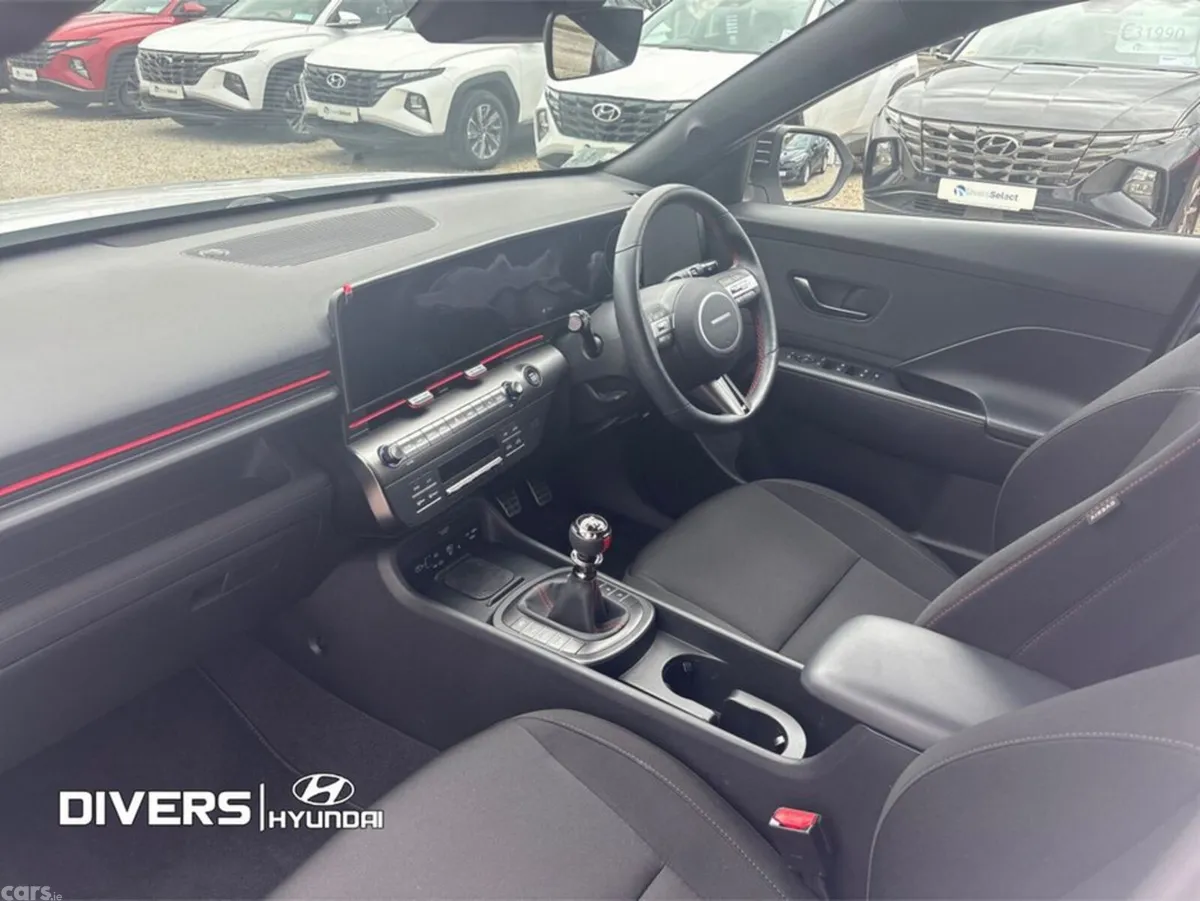 Hyundai KONA MPV, Petrol, 2024, White
