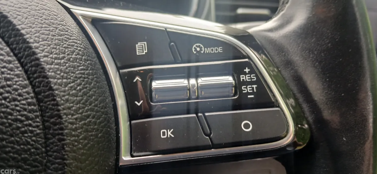 Kia XCeed Hatchback, Petrol, 2021, Silver
