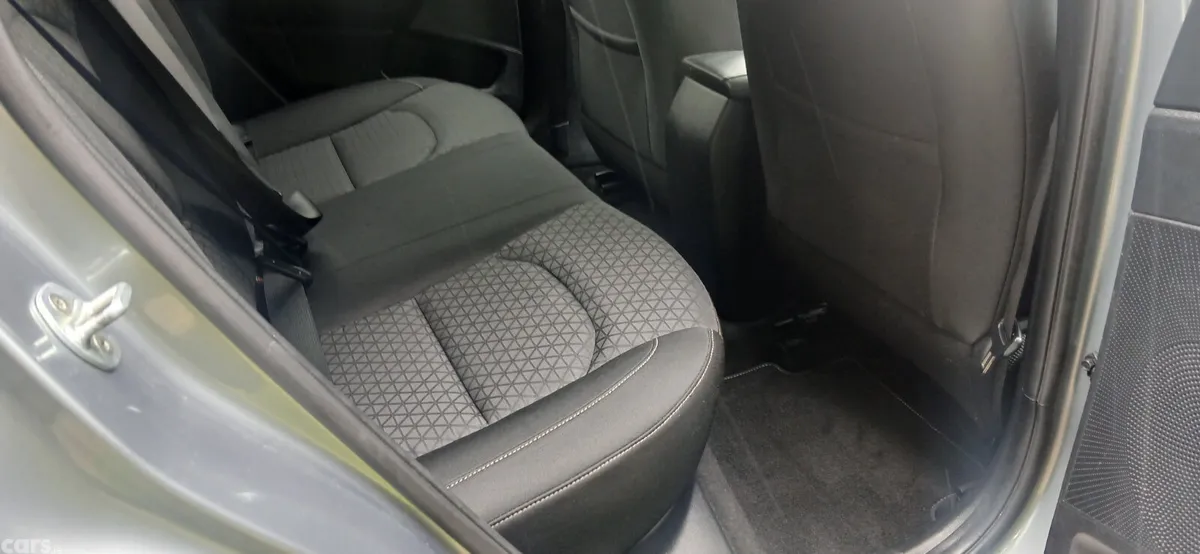 Kia XCeed Hatchback, Petrol, 2021, Silver