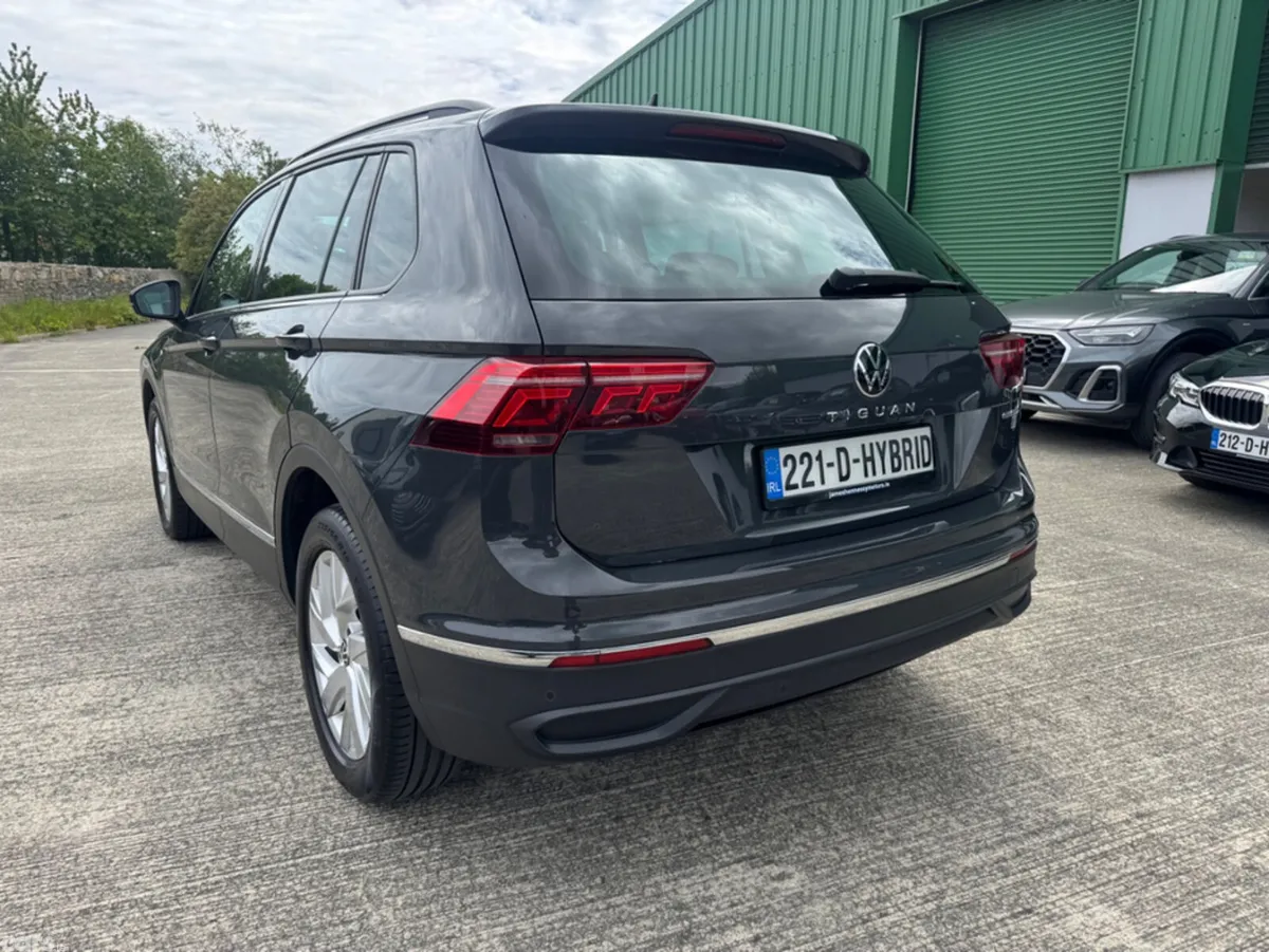 Volkswagen Tiguan Estate, Petrol Plug-in Hybrid, 2022, Grey