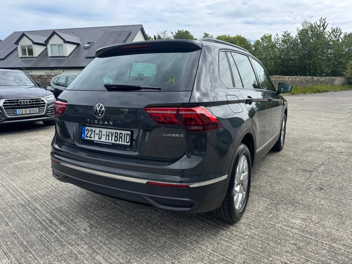 Volkswagen Tiguan Estate, Petrol Plug-in Hybrid, 2022, Grey