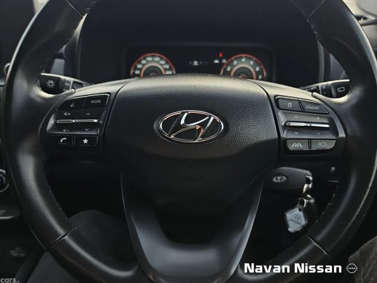Hyundai KONA MPV, Petrol, 2021, Red