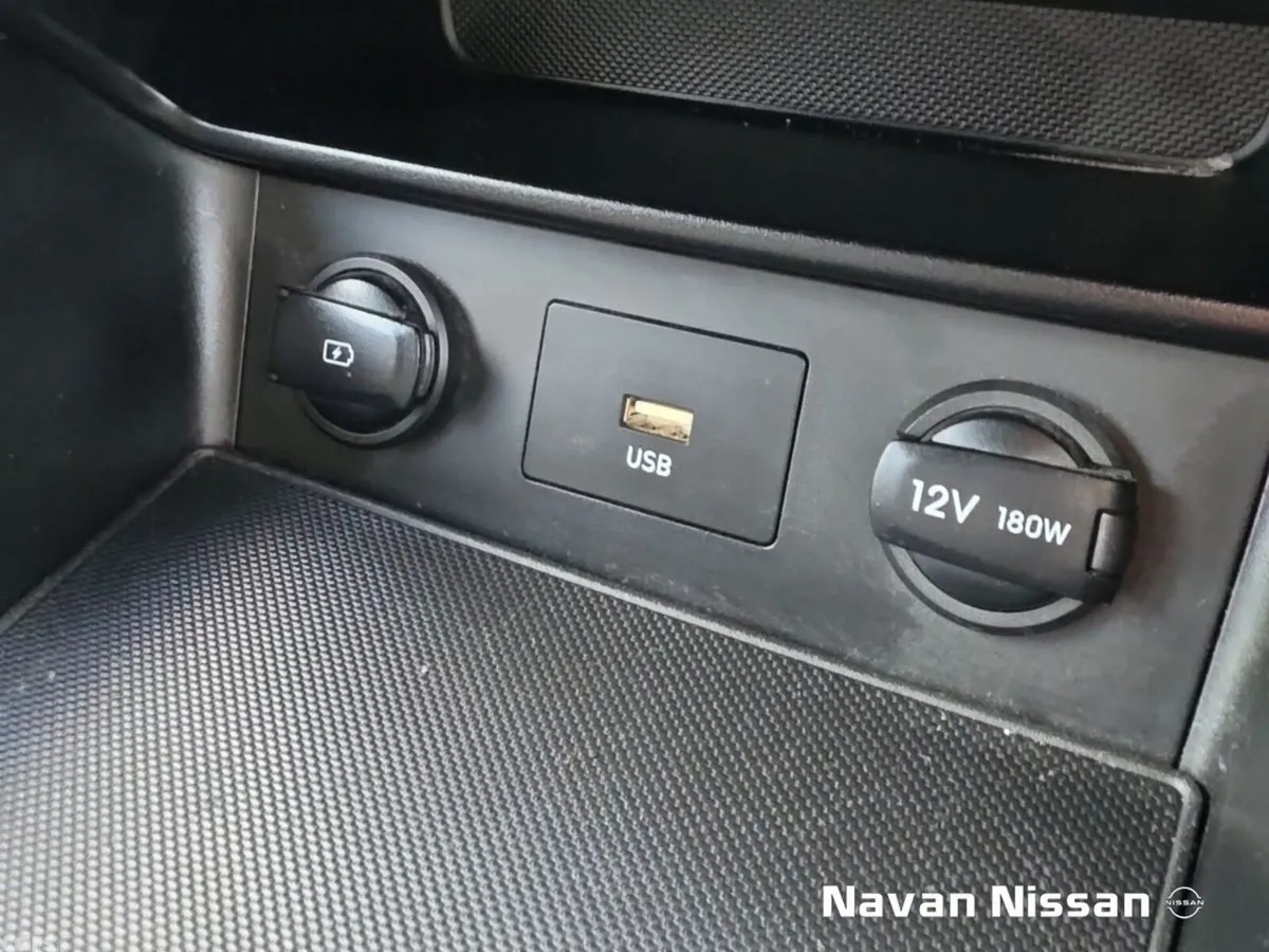 Hyundai KONA MPV, Petrol, 2021, Red