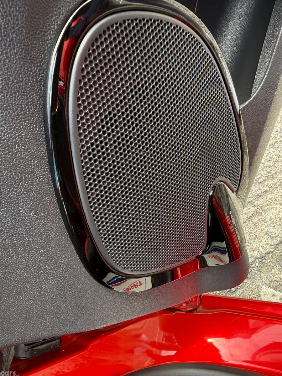 Renault Clio Hatchback, Petrol, 2016, Red