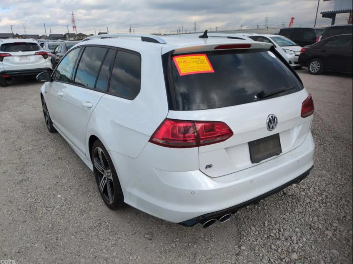Volkswagen Golf Estate, Petrol, 2017, White