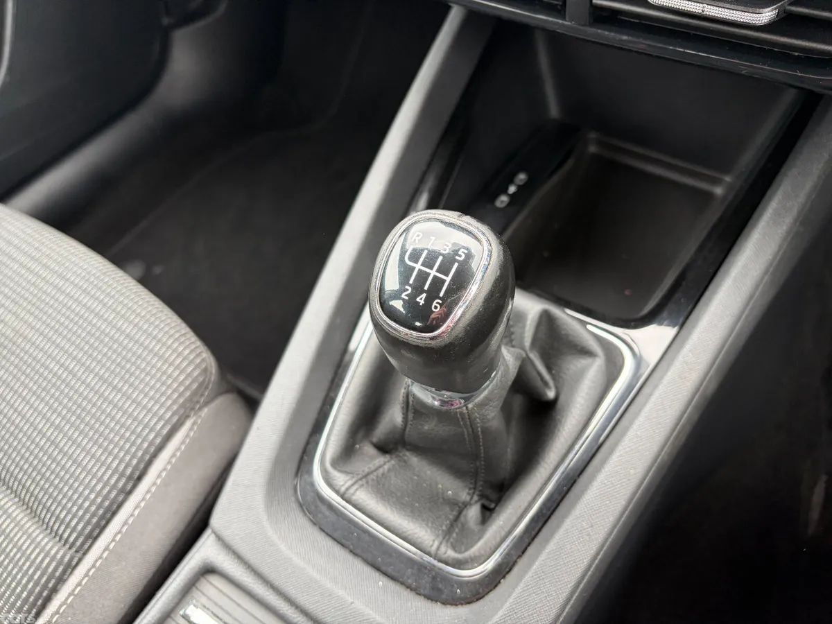 Skoda Octavia Hatchback, Diesel, 2022, Silver
