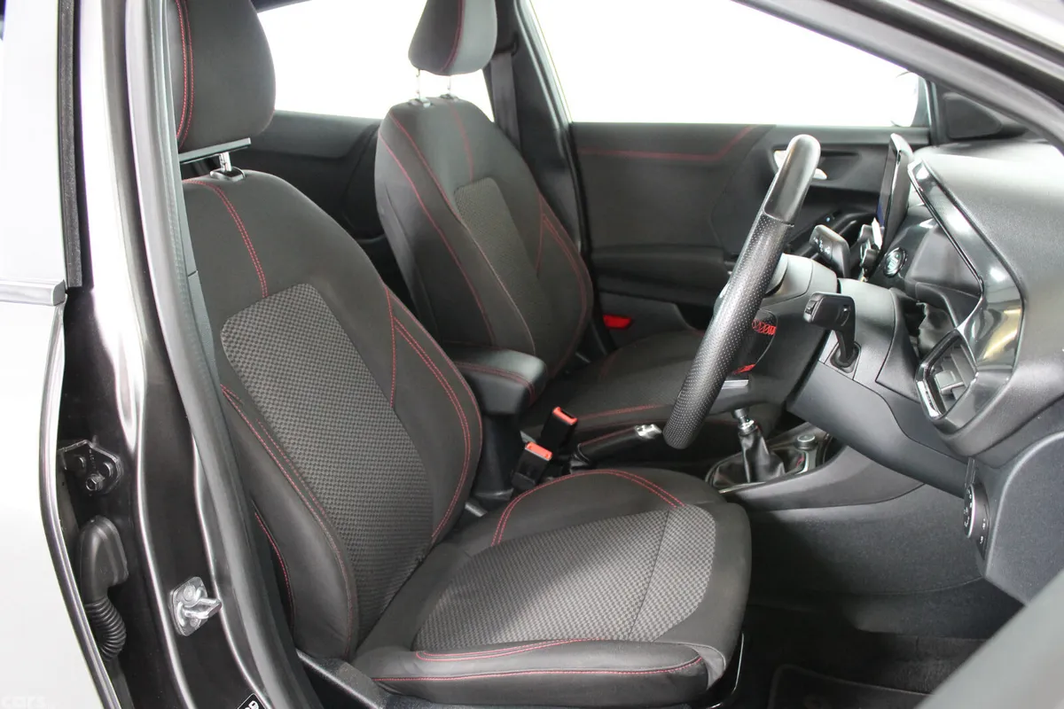 Ford Puma MPV, Petrol Hybrid, 2021, Grey