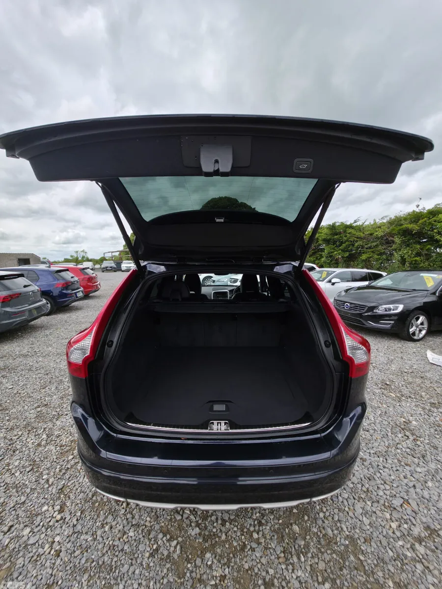 Volvo XC60 SUV, Diesel, 2017, Blue