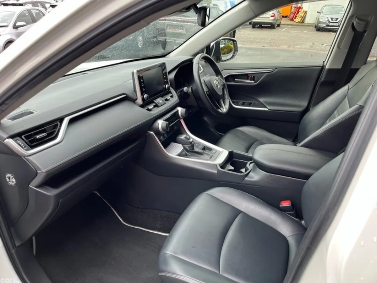 Toyota RAV4 SUV, Petrol Hybrid, 2021, White