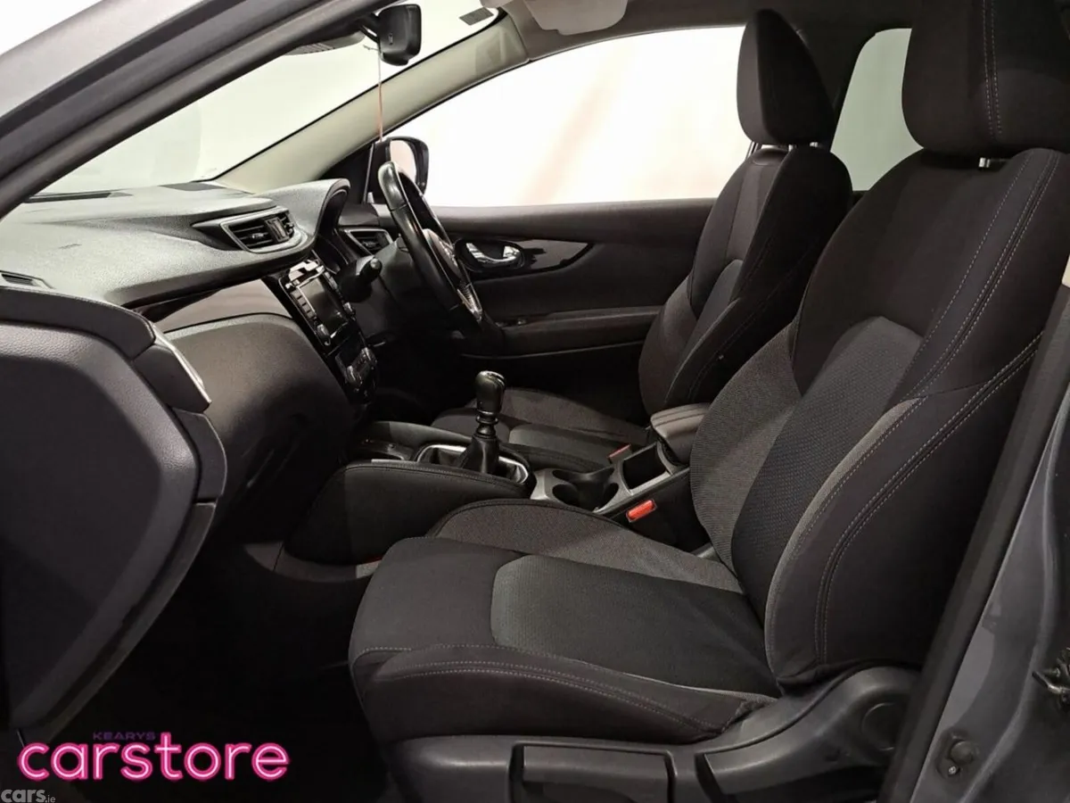 Nissan Qashqai MPV, Diesel, 2020, Grey