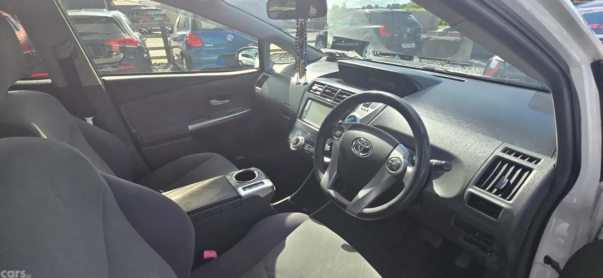 Toyota Prius Estate, Petrol Hybrid, 2012, White