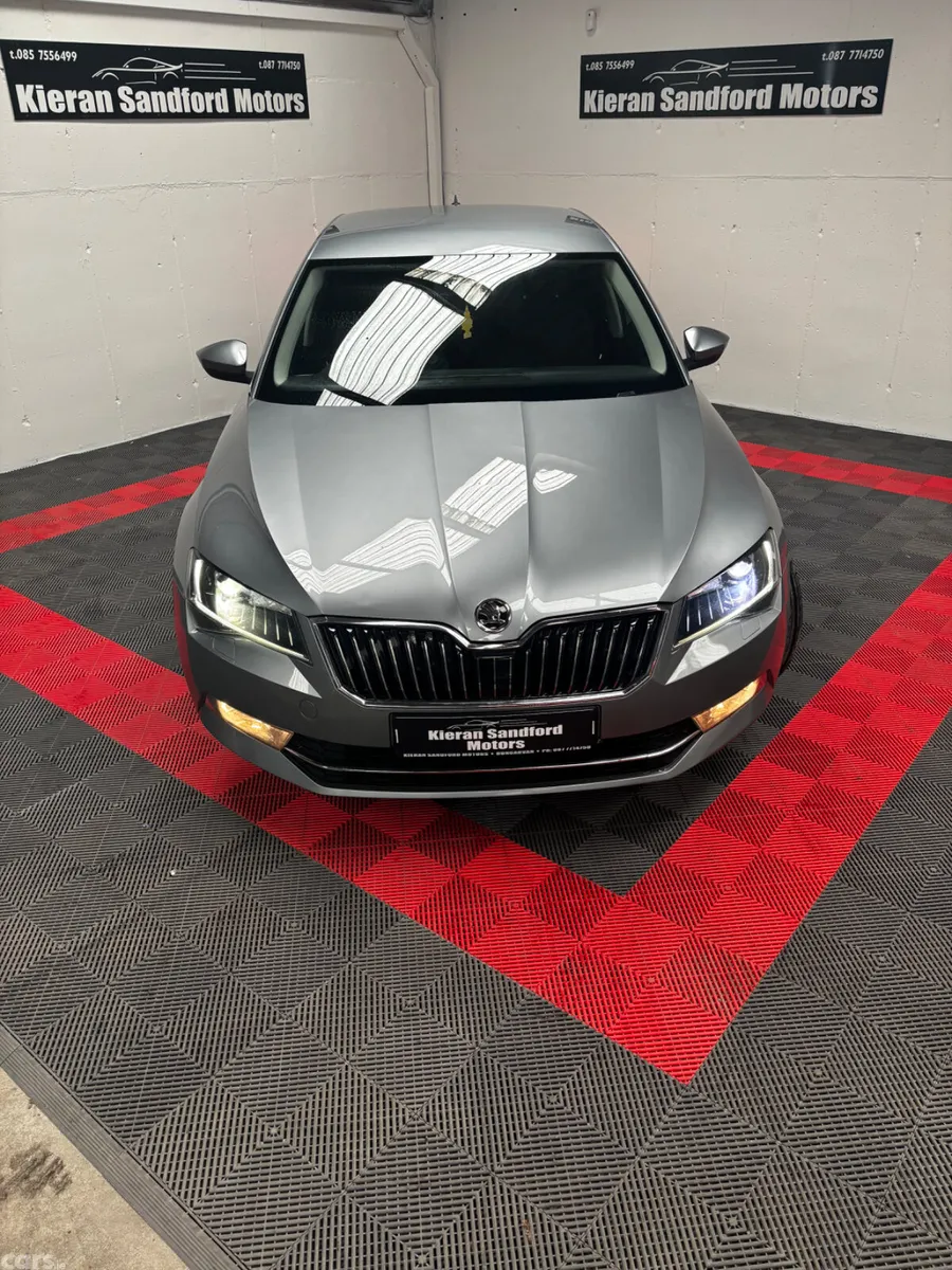 Skoda Superb Saloon, Diesel, 2016, Grey