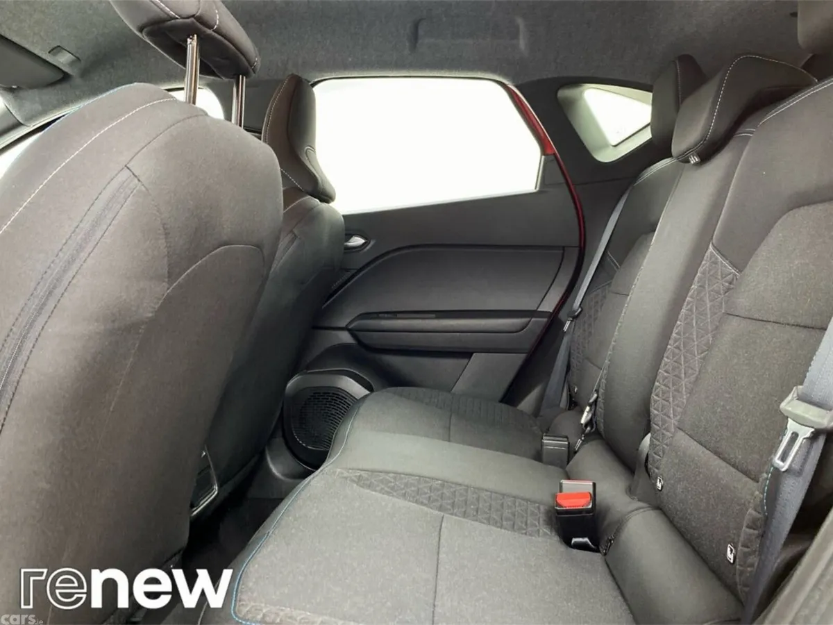 Renault Captur Hatchback, Petrol, 2025, Red