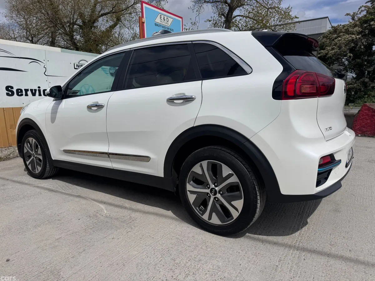 Kia e-Niro Estate/Jeep, Electric, 2021, White